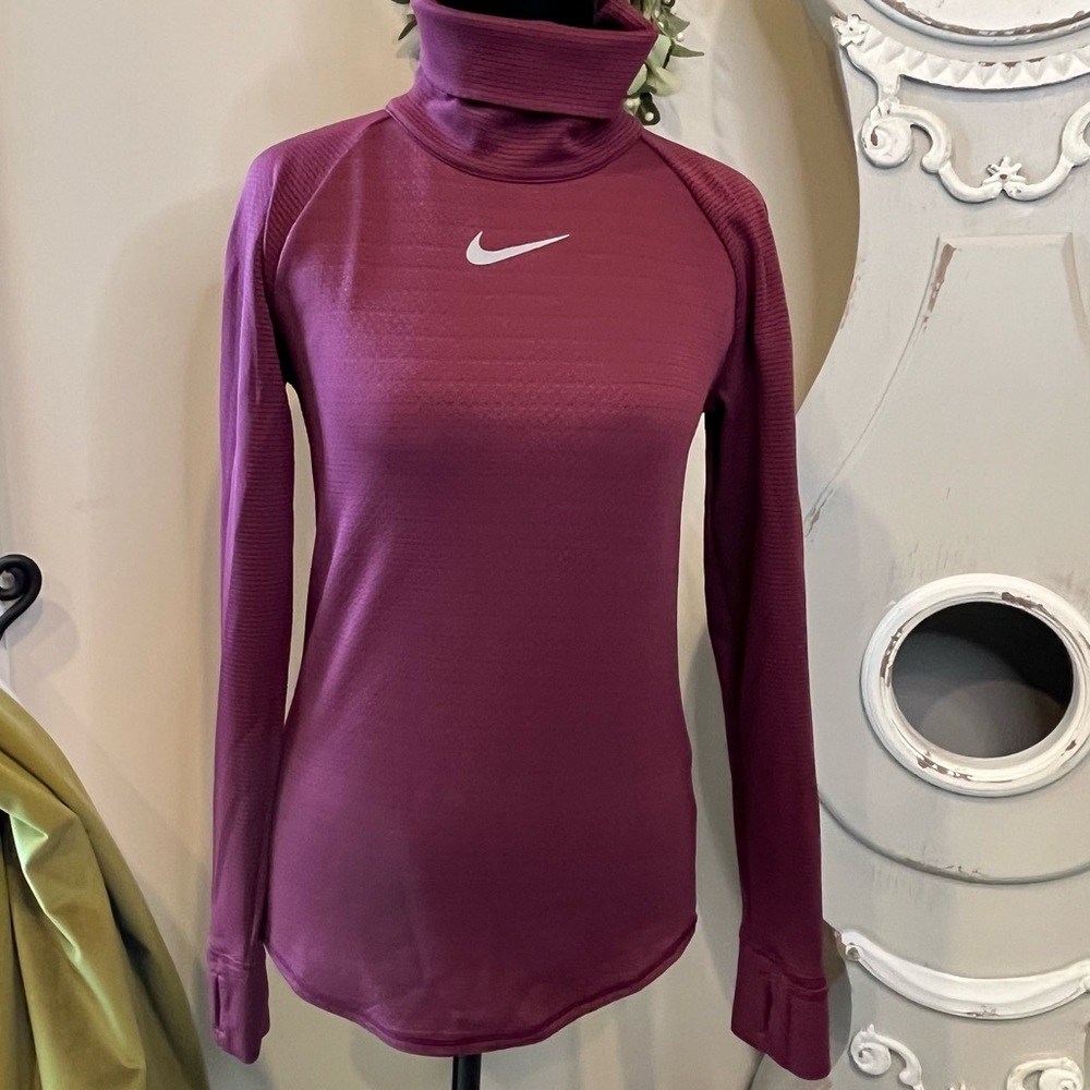 Nike Aeroreact L/S Athletic Turtleneck Pullover, Maroon with Thumb Holes XS